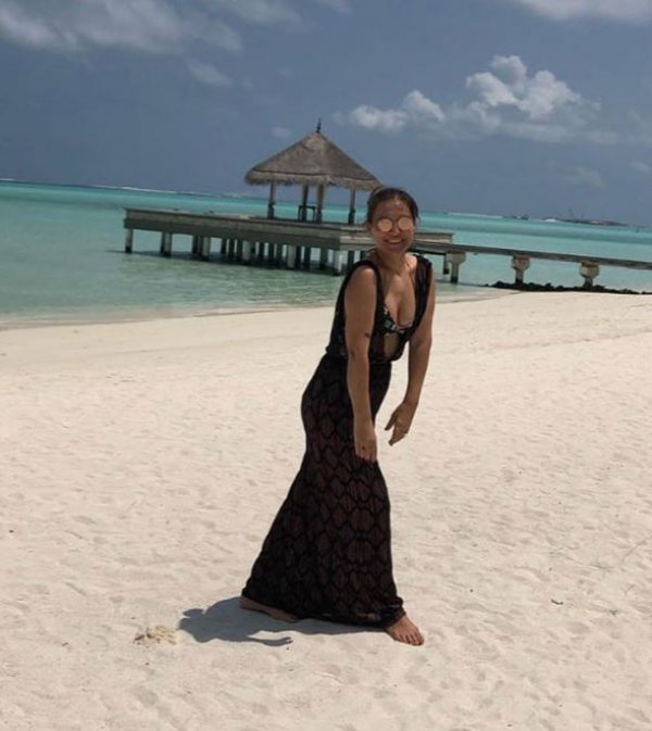 Demet Akalın Maldivler'de