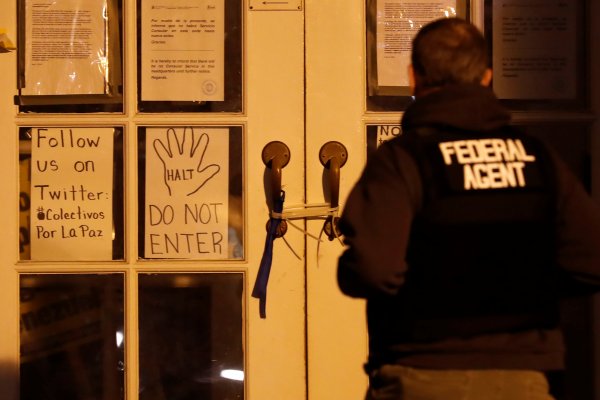 r ABD'den Venezuela büyükelçiliğini boşaltma kararı