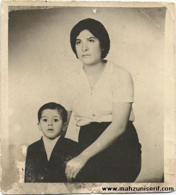 Aşık Mahzuni Şerif kimdir? biyografisi Aşık Mahzuni Şerif kimdir? biyografisi