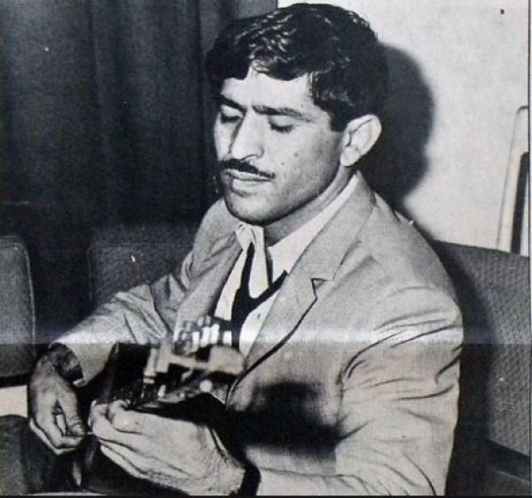 Aşık Mahzuni Şerif kimdir? biyografisi Aşık Mahzuni Şerif kimdir? biyografisi