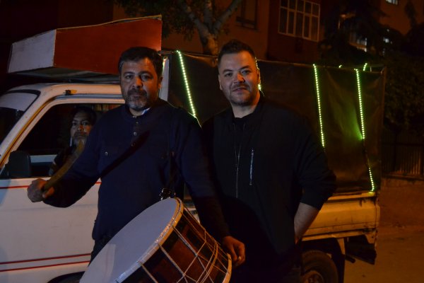 Konya’da sahurda davulcuya bu sefer DJ eşlik etti