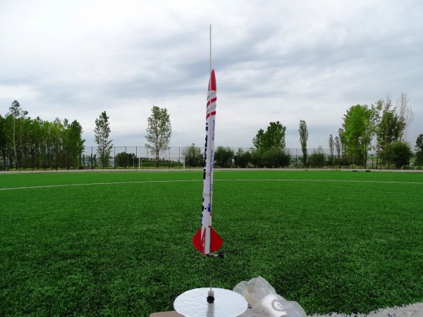 Kütahya’da lise öğrencileri yerli roket üretti