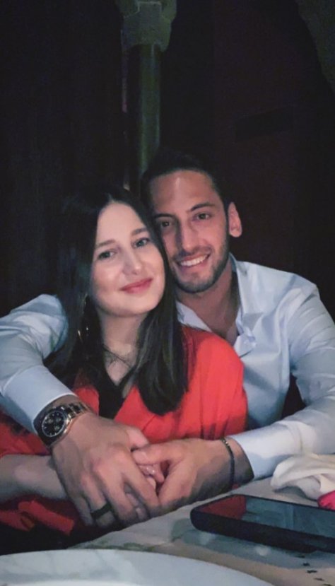 Hakan Çalhanoğlu: Güzel kızımız için teşekkür ederim