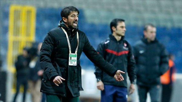 Eski futbolcu Zafer Biryol'a FETÖ'den tahliye kararı