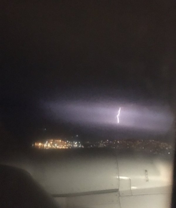 İstanbul'da gök gürültülü sabah