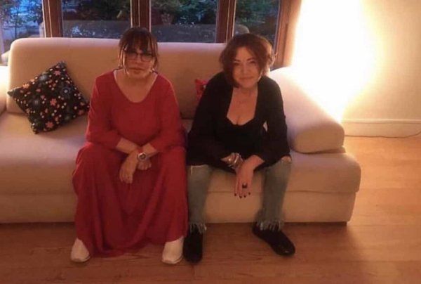 Sezen Aksu ile Nazan Öncel buluştu