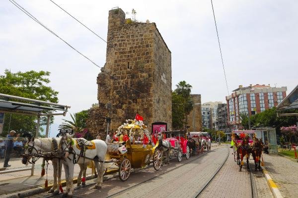 d Antalya'da fayton faaliyeti bitiyor