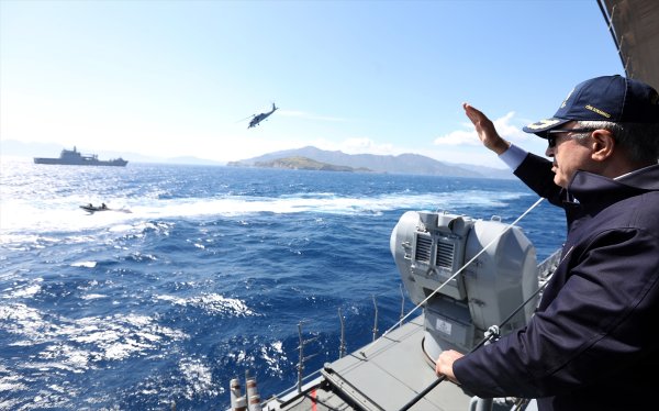 Akar'dan Ege ve Doğu Akdeniz mesajı