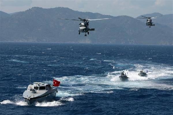 Akar'dan Ege ve Doğu Akdeniz mesajı