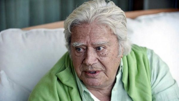 Sanatçı dostlarından Eşref Kolçak'a veda