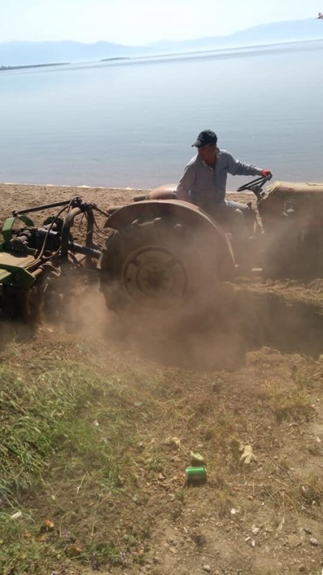 Bursa'da köy muhtarından örnek davranış