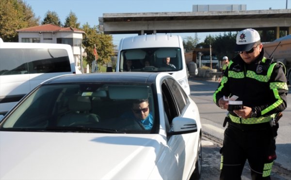 a Sürücüler drone'larla gözetim altına alındı