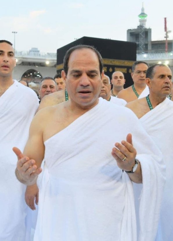 Darbeci Sisi, umre yaptı