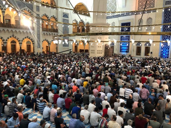 Büyük Çamlıca Camii, Kadir Gecesi'nde doldu taştı