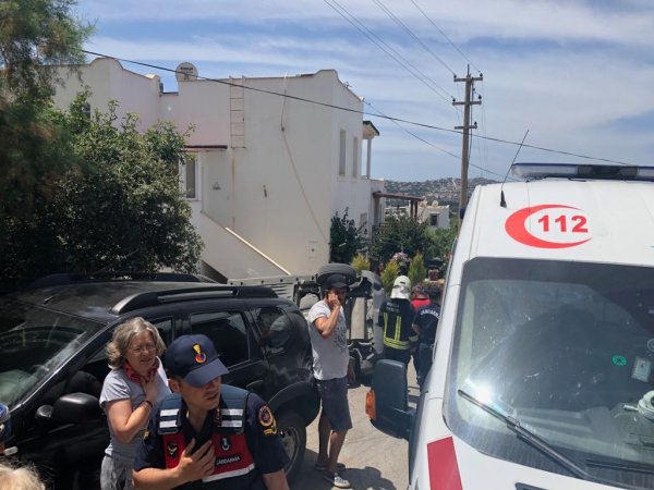 Bodrum'da araç sürücüsü park sırasında kaza yaptı