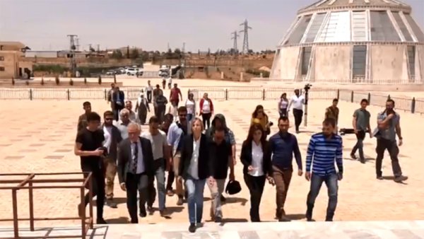 Fransa'dan YPG karargahına resmi ziyaret