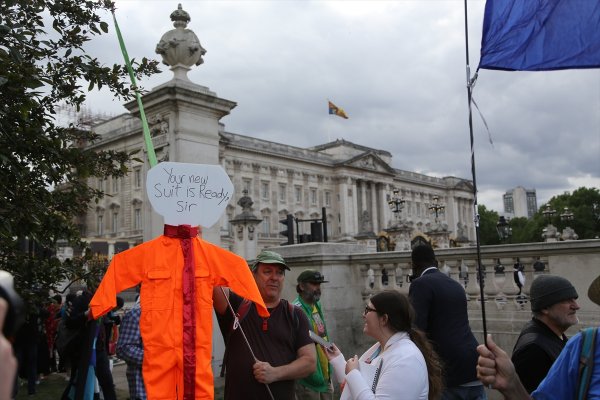 a İngiltere'de Trump protestosu