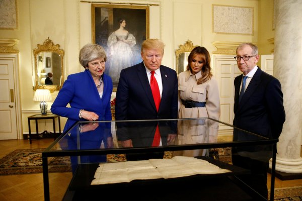 Theresa May ve Trump bir araya geldi