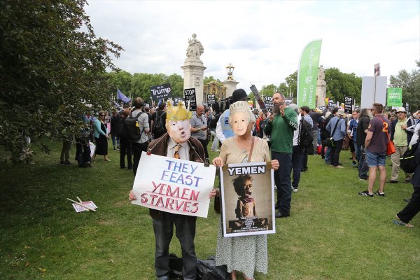 a İngiltere'de Trump protestosu