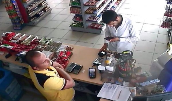 Polis kredi kartı dolandırıcısını suçüstü yakaladı