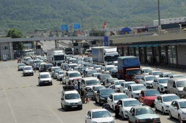 d Bayram dönüşü trafik yoğunluğu
