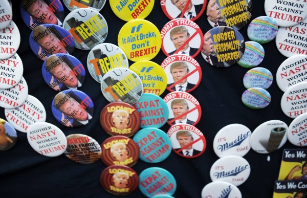 Trump'ın şişme bebeği bu kez de İrlanda'da