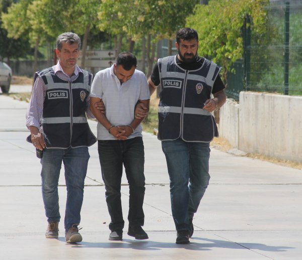 Olay yerinden kaçan şoför vicdan yapınca teslim oldu