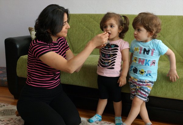 Kansere rağmen ikiz çocuk sahibi oldu