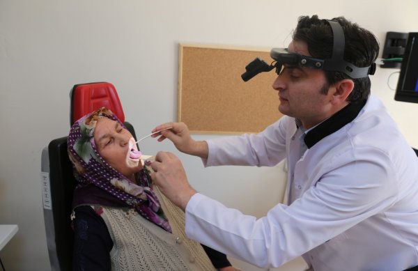 Kırılan diş dil kanserine yol açtı