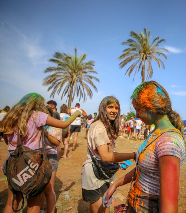 Antalya'da renkli festival