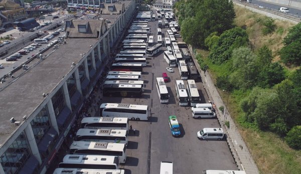 i Memleketlerine giden tatilciler dönüyor