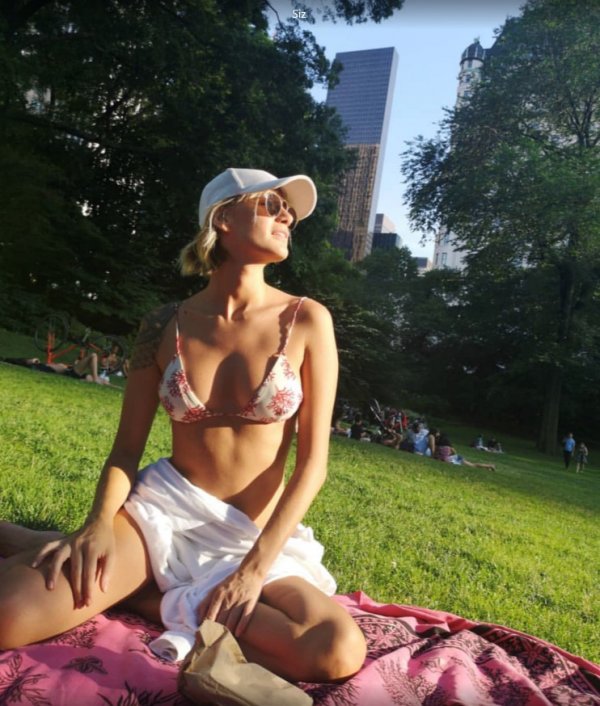 Didem Soydan bikiniden korkmuyor