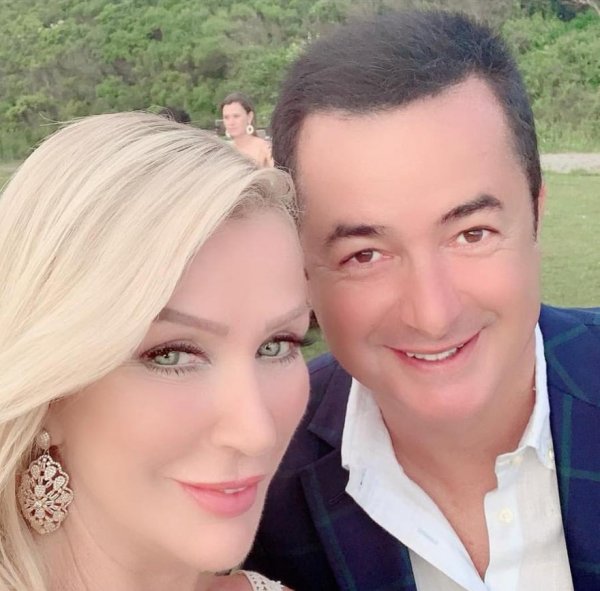 Eser Yenenler evlendi