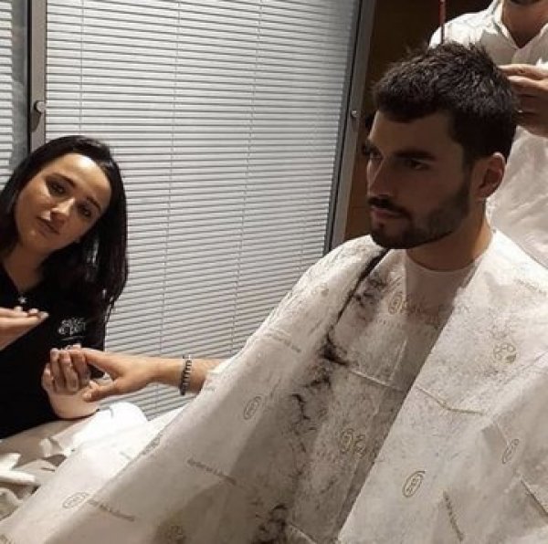 Akın Akınözü'nün askerlik hazırlığı