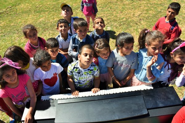 Kusursuz kulak ilk konserini verdi