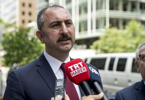 Adalet Bakanı'ndan FETÖ elebaşının iadesi açıklaması