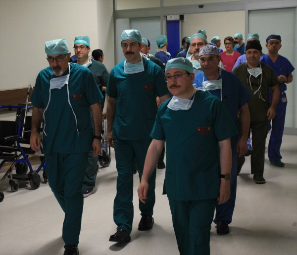 a İnönü Üniversitesi karaciğer nakliyle Guinness yolunda