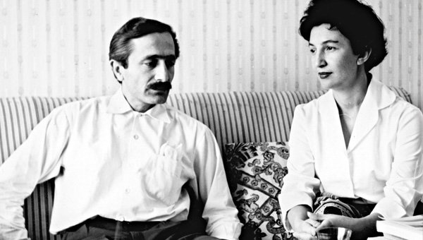 Özdemir Asaf kimdir? biyografisi Özdemir Asaf kimdir? biyografisi