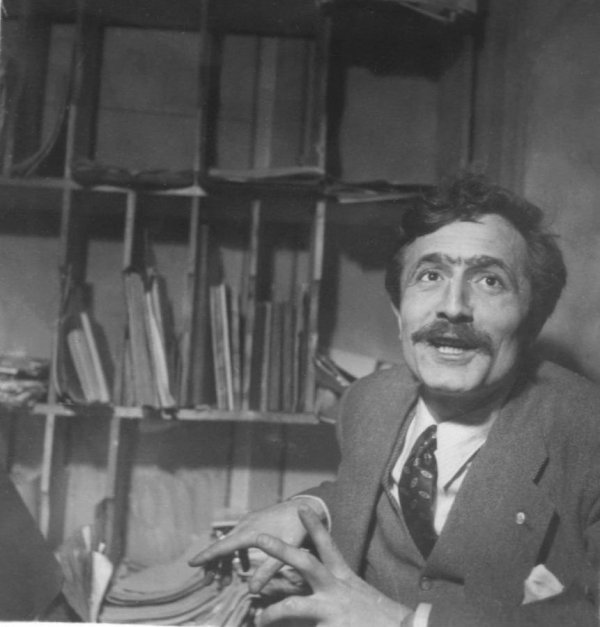 Özdemir Asaf kimdir? biyografisi Özdemir Asaf kimdir? biyografisi