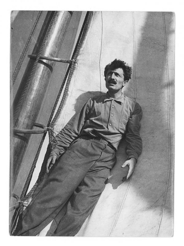 Özdemir Asaf kimdir? biyografisi Özdemir Asaf kimdir? biyografisi