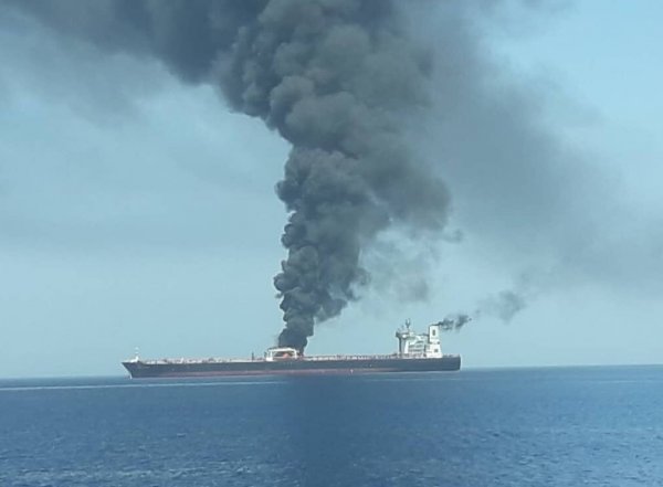 i İki tanker saldırıya uğradı, petrol fiyatları fırladı