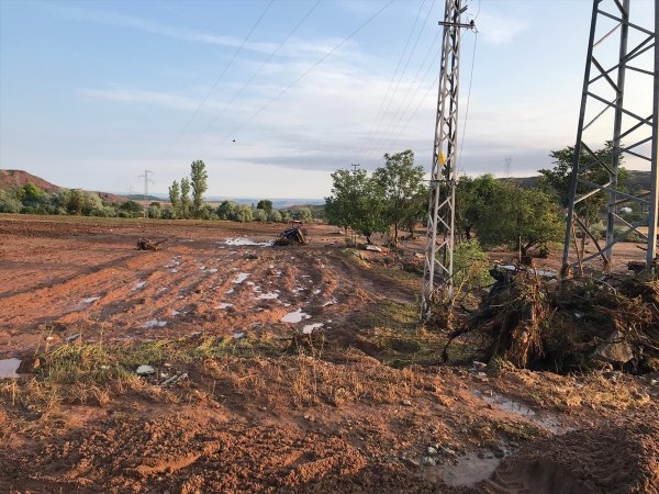 a Kırıkkale'de sel: 2 ölü