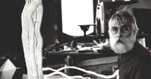 İlhan Koman kimdir? İlhan Koman 98. yaşında doodle oldu. 