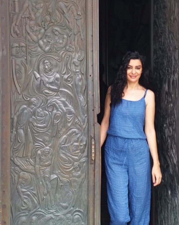 Koray Avcı Çakman, kitabı Oyunda Kal’ı anlatıyor