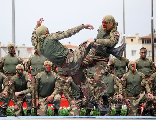 a Askerlik 6 aya düştü