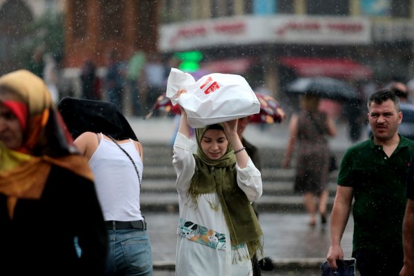 Bursa'da sağanak zor anlar yaşattı