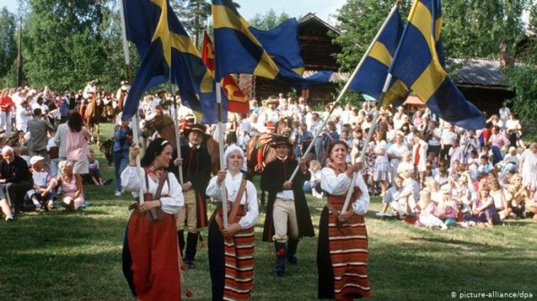 İsveç, en uzun gününü kutladı