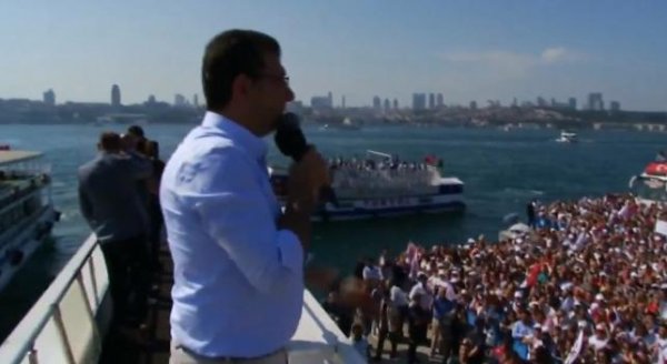 Ekrem İmamoğlu Üsküdarlılarla buluştu