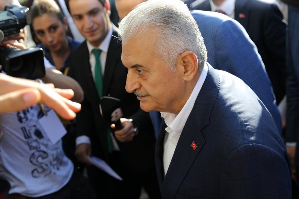 a Binali Yıldırım AK Parti İl Başkanlığı'nda