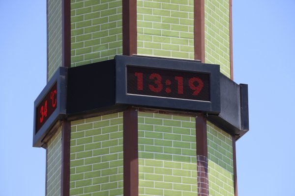 İ Antalya günlük yolcu sayısı rekorunu tazeledi